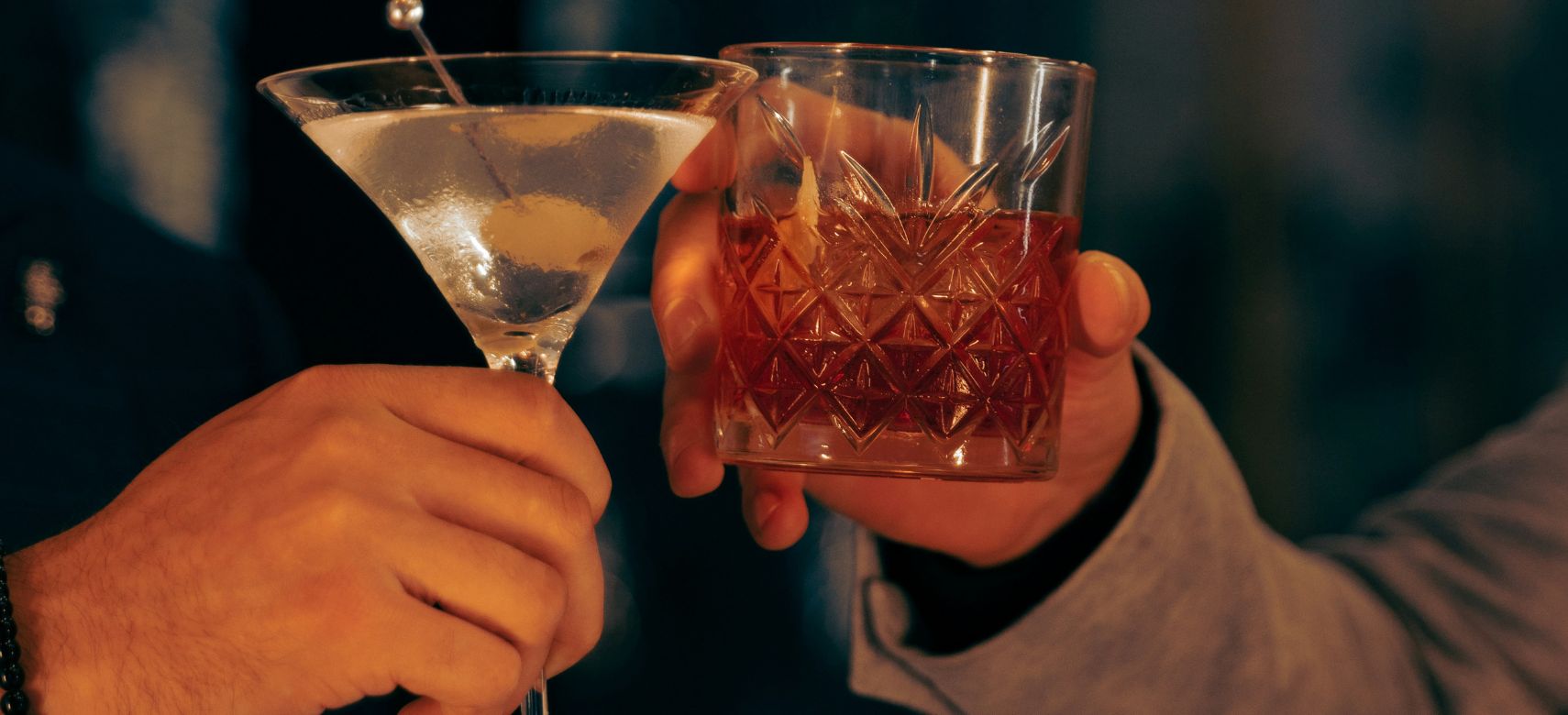 The Art of Crafting Signature Cocktails: A Mixologist's Guide